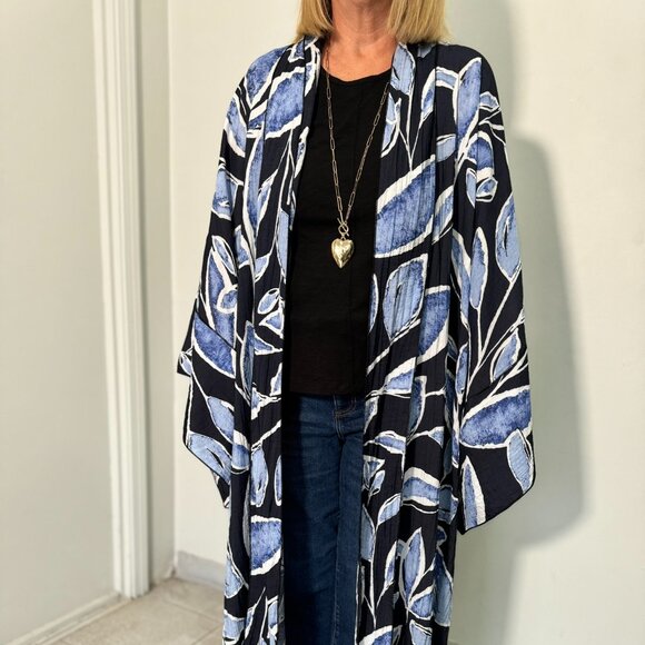 K-O.ME Handmade Linen Long Jacket With Blue Leaf Pattern - Picture 3 of 6